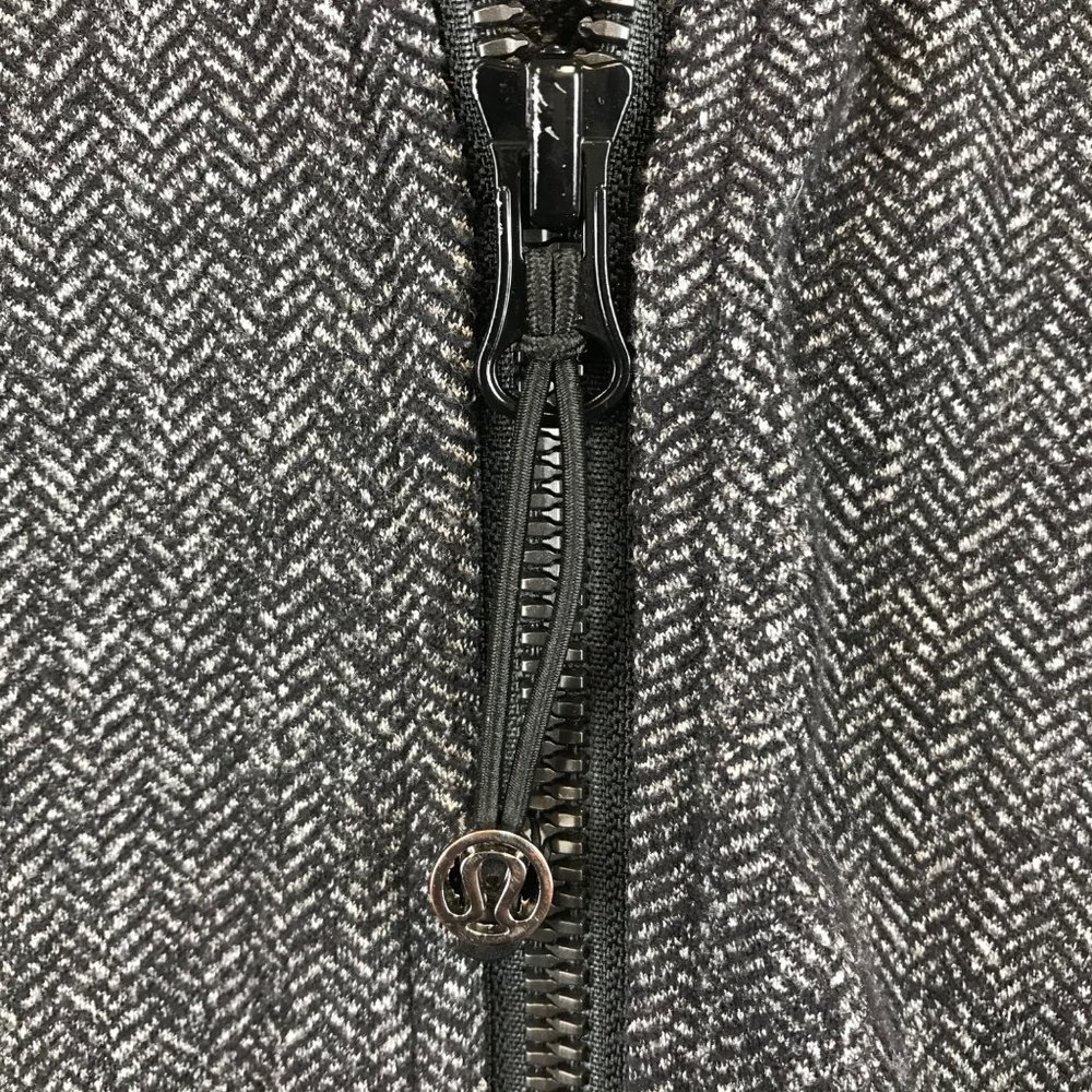Lululemon Daily Practice Jacket full zip Hooded size 8 - Picture 4 of 12
